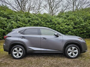 Lexus NX 2.5 300h Premier 5dr