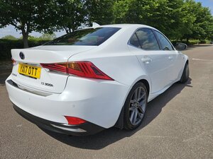 Lexus IS 2.5 Is 300h F Sport Cvt 4dr