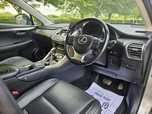 Lexus NX 2.5 Nx 300h Luxury Cvt 5dr