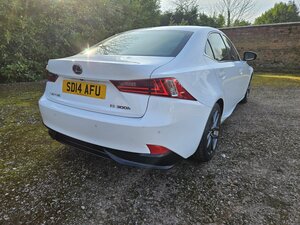Lexus IS 2.5 Is 300h F Sport Cvt 4dr