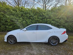 Lexus IS 2.5 Is 300h F Sport Cvt 4dr