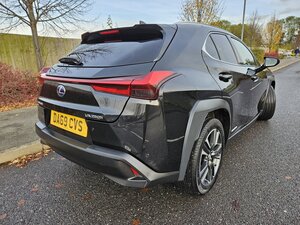 Lexus UX 2.0 250h 5dr