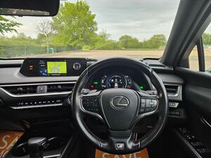Lexus UX 2.0 250H F Sport E-CVT EURO 6 (s/s) 5dr