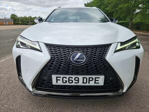 Lexus UX 2.0 250H F Sport E-CVT EURO 6 (s/s) 5dr