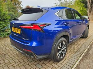 Lexus NX 2.5 300h F Sport E-CVT 4WD Euro 6 (s/s) 5dr