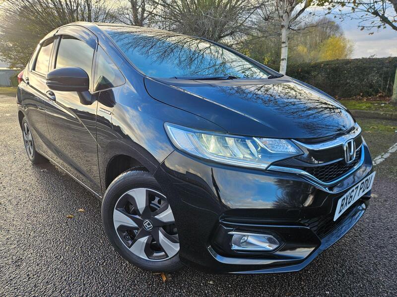 Honda Fit HYBRID AUTOMATIC- SE NAVIGATION