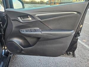 Honda Fit HYBRID AUTOMATIC- SE NAVIGATION