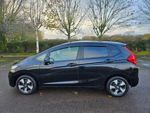 Honda Fit HYBRID AUTOMATIC- SE NAVIGATION