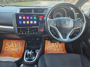 Honda Fit HYBRID AUTOMATIC- SE NAVIGATION