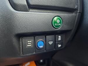 Honda Fit HYBRID AUTOMATIC- SE NAVIGATION