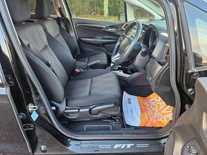 Honda Fit HYBRID AUTOMATIC- SE NAVIGATION