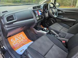 Honda Fit HYBRID AUTOMATIC- SE NAVIGATION