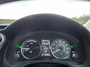 Lexus IS 2.5 300H Premier Saloon 4dr Petrol Hybrid E-CVT EURO 6 (s/s) (223 PS)