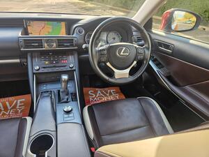 Lexus IS 2.5 300H Premier Saloon 4dr Petrol Hybrid E-CVT EURO 6 (s/s) (223 PS)