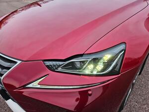 Lexus IS 2.5 300H Premier Saloon 4dr Petrol Hybrid E-CVT EURO 6 (s/s) (223 PS)