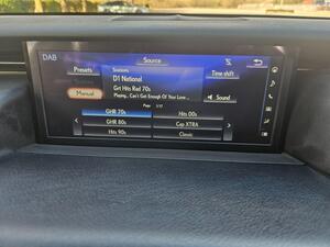 Lexus IS 2.5 300H Premier Saloon 4dr Petrol Hybrid E-CVT EURO 6 (s/s) (223 PS)