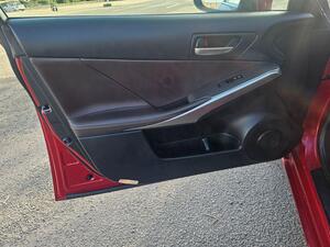 Lexus IS 2.5 300H Premier Saloon 4dr Petrol Hybrid E-CVT EURO 6 (s/s) (223 PS)