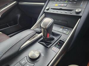 Lexus IS 2.5 300H Premier Saloon 4dr Petrol Hybrid E-CVT EURO 6 (s/s) (223 PS)