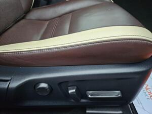 Lexus IS 2.5 300H Premier Saloon 4dr Petrol Hybrid E-CVT EURO 6 (s/s) (223 PS)