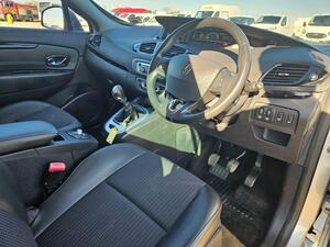 Renault Grand Scenic 1.5 DCI Dynamique NAV EURO 6 (s/s) 5dr