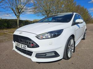 Ford Focus 2.0T EcoBoost ST-3 EURO 6 (s/s) 5dr