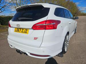Ford Focus 2.0T EcoBoost ST-3 EURO 6 (s/s) 5dr