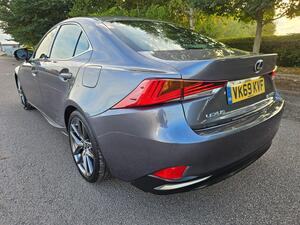 Lexus IS 2.5 300h F Sport E-CVT Euro 6 (s/s) 4dr