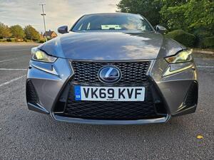 Lexus IS 2.5 300h F Sport E-CVT Euro 6 (s/s) 4dr