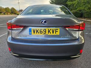 Lexus IS 2.5 300h F Sport E-CVT Euro 6 (s/s) 4dr