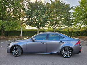 Lexus IS 2.5 300h F Sport E-CVT Euro 6 (s/s) 4dr