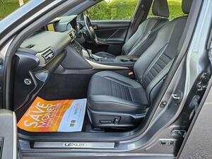 Lexus IS 2.5 300h F Sport E-CVT Euro 6 (s/s) 4dr
