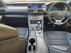 Lexus IS 2.5 300h F Sport E-CVT Euro 6 (s/s) 4dr