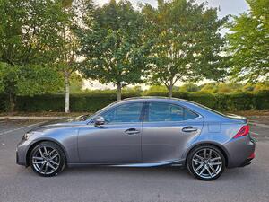 Lexus IS 2.5 300h F Sport E-CVT Euro 6 (s/s) 4dr