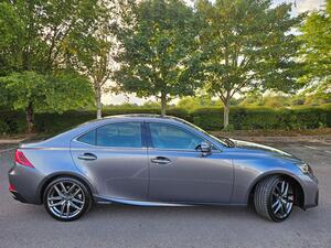 Lexus IS 2.5 300h F Sport E-CVT Euro 6 (s/s) 4dr