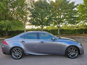 Lexus IS 2.5 300h F Sport E-CVT Euro 6 (s/s) 4dr