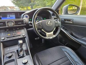 Lexus IS 2.5 300h F Sport E-CVT Euro 6 (s/s) 4dr