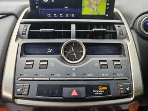 Lexus NX 2.5 300H Sport E-CVT 4WD EURO 6 (s/s) 5dr