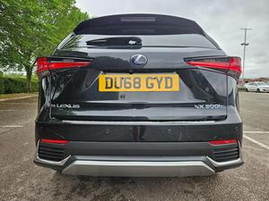 Lexus NX 2.5 300H Sport E-CVT 4WD EURO 6 (s/s) 5dr