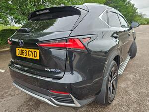 Lexus NX 2.5 300H Sport E-CVT 4WD EURO 6 (s/s) 5dr