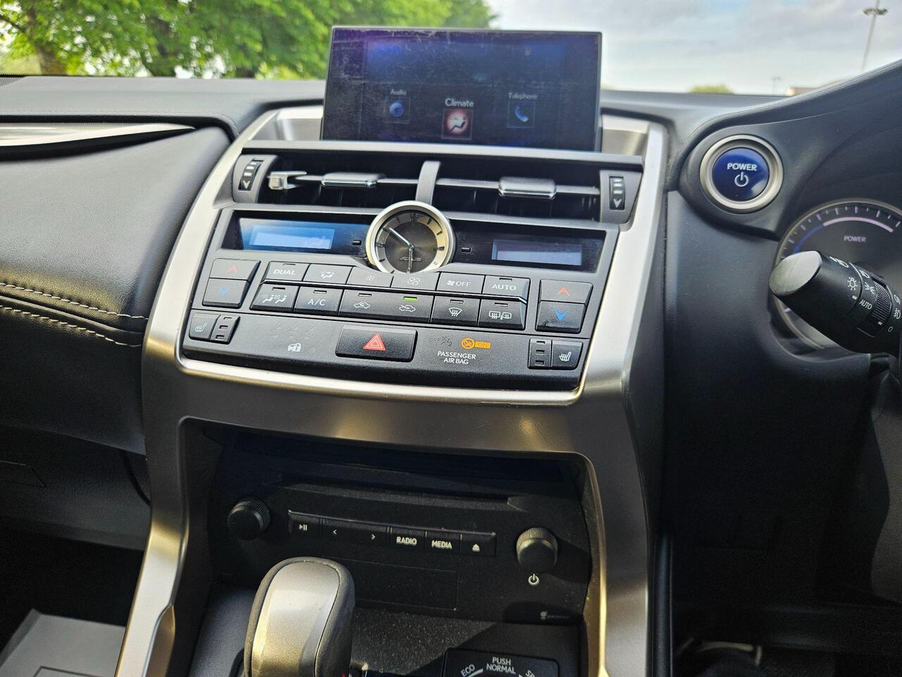 Lexus NX 2.5 300h Luxury E-CVT 4WD Euro 6 (s/s) 5dr
