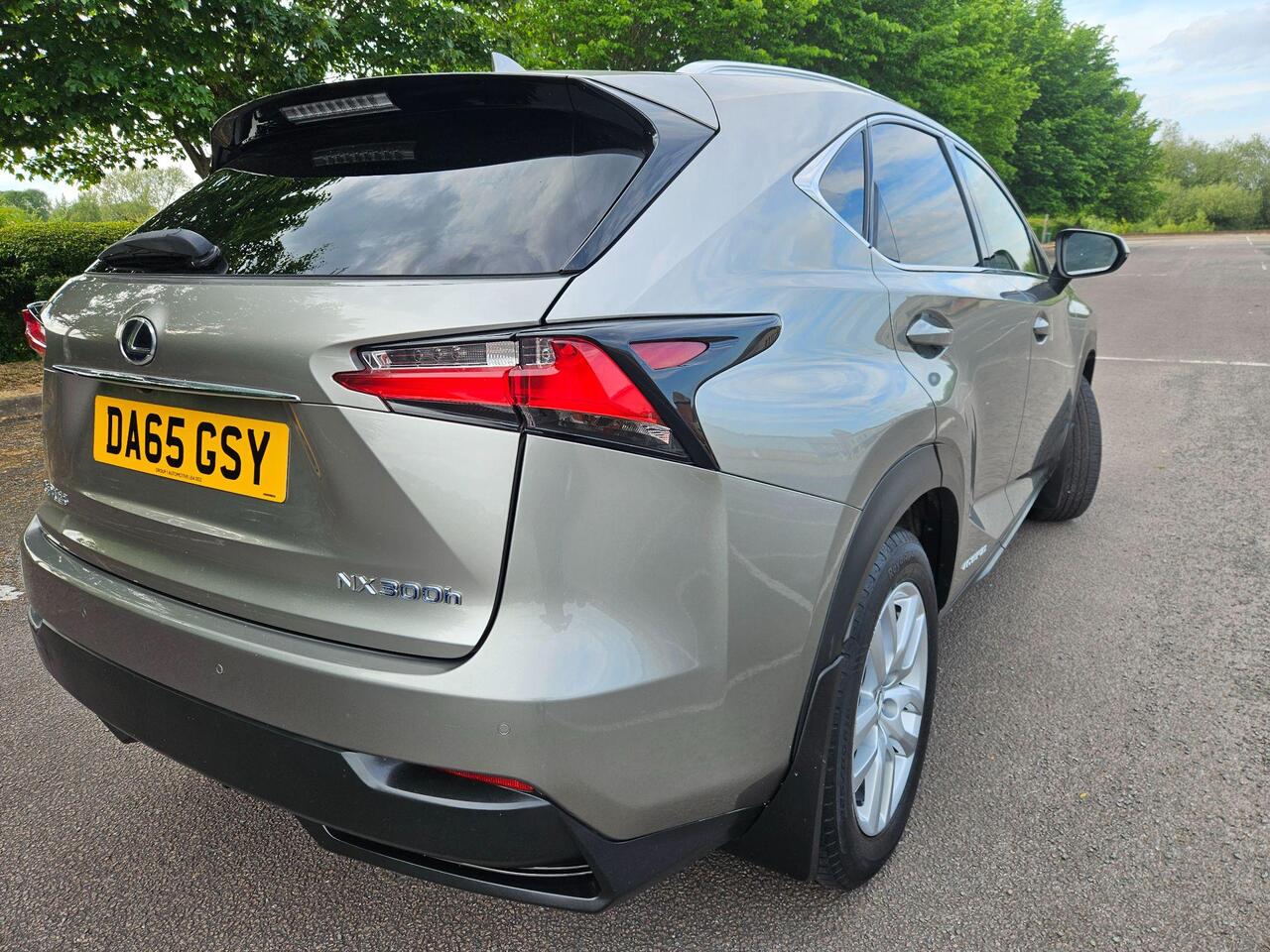 Lexus NX 2.5 300h Luxury E-CVT 4WD Euro 6 (s/s) 5dr