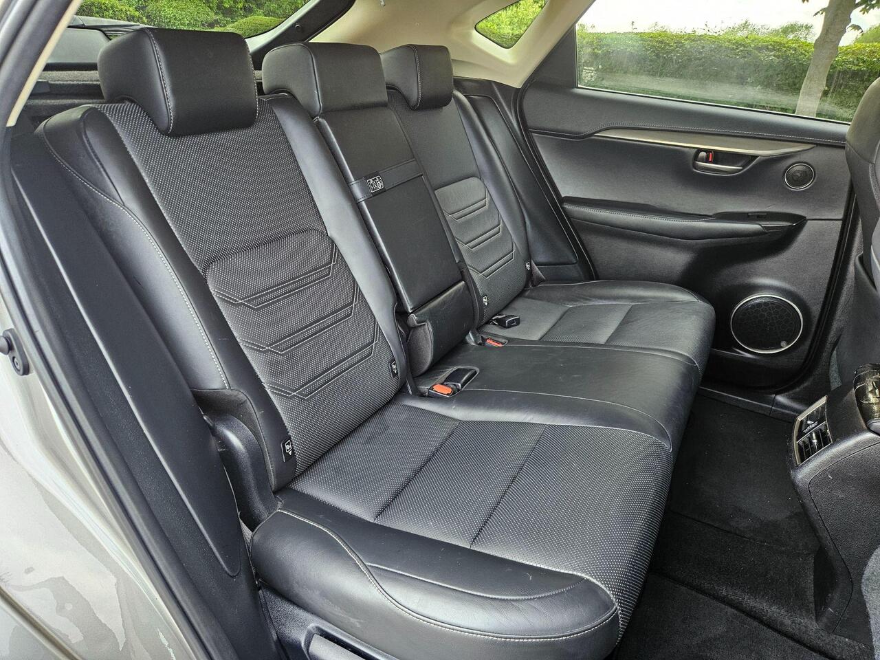 Lexus NX 2.5 300h Luxury E-CVT 4WD Euro 6 (s/s) 5dr
