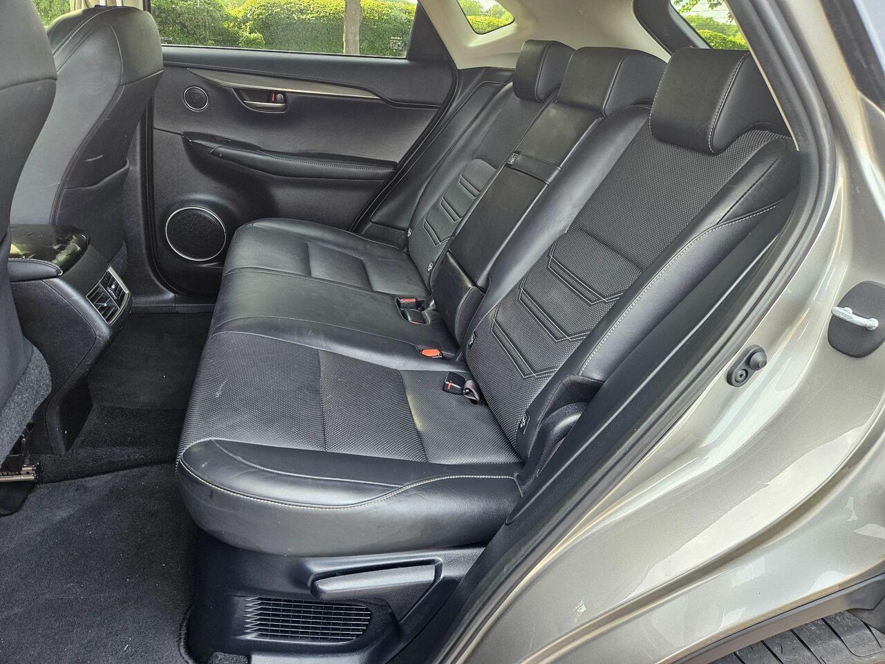 Lexus NX 2.5 300h Luxury E-CVT 4WD Euro 6 (s/s) 5dr