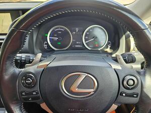 Lexus IS 2.5 300h Executive Edition Saloon 4dr Petrol Hybrid E-CVT Euro 5 (s/s) (223 ps)
