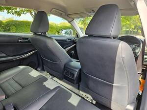 Lexus IS 2.5 300h Executive Edition Saloon 4dr Petrol Hybrid E-CVT Euro 5 (s/s) (223 ps)