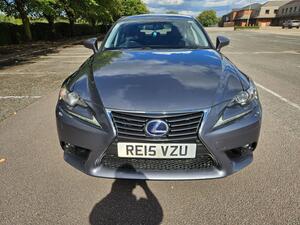 Lexus IS 2.5 300h Executive Edition Saloon 4dr Petrol Hybrid E-CVT Euro 5 (s/s) (223 ps)