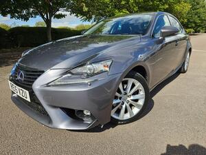 Lexus IS 2.5 300h Executive Edition Saloon 4dr Petrol Hybrid E-CVT Euro 5 (s/s) (223 ps)