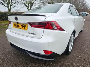 Lexus IS 2.5 300H Executive Edition E-CVT EURO 5 (s/s) 4dr