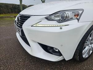 Lexus IS 2.5 300H Executive Edition E-CVT EURO 5 (s/s) 4dr