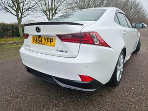 Lexus IS 2.5 300H Executive Edition E-CVT EURO 5 (s/s) 4dr